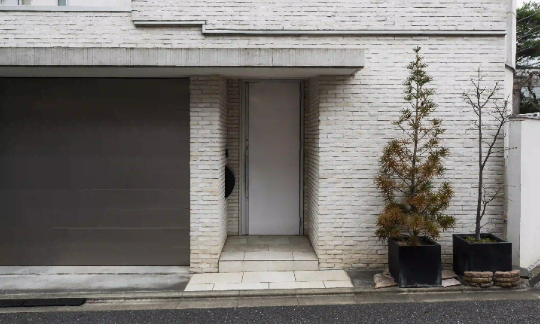 Stylish and Functional Garage Door Design Ideas